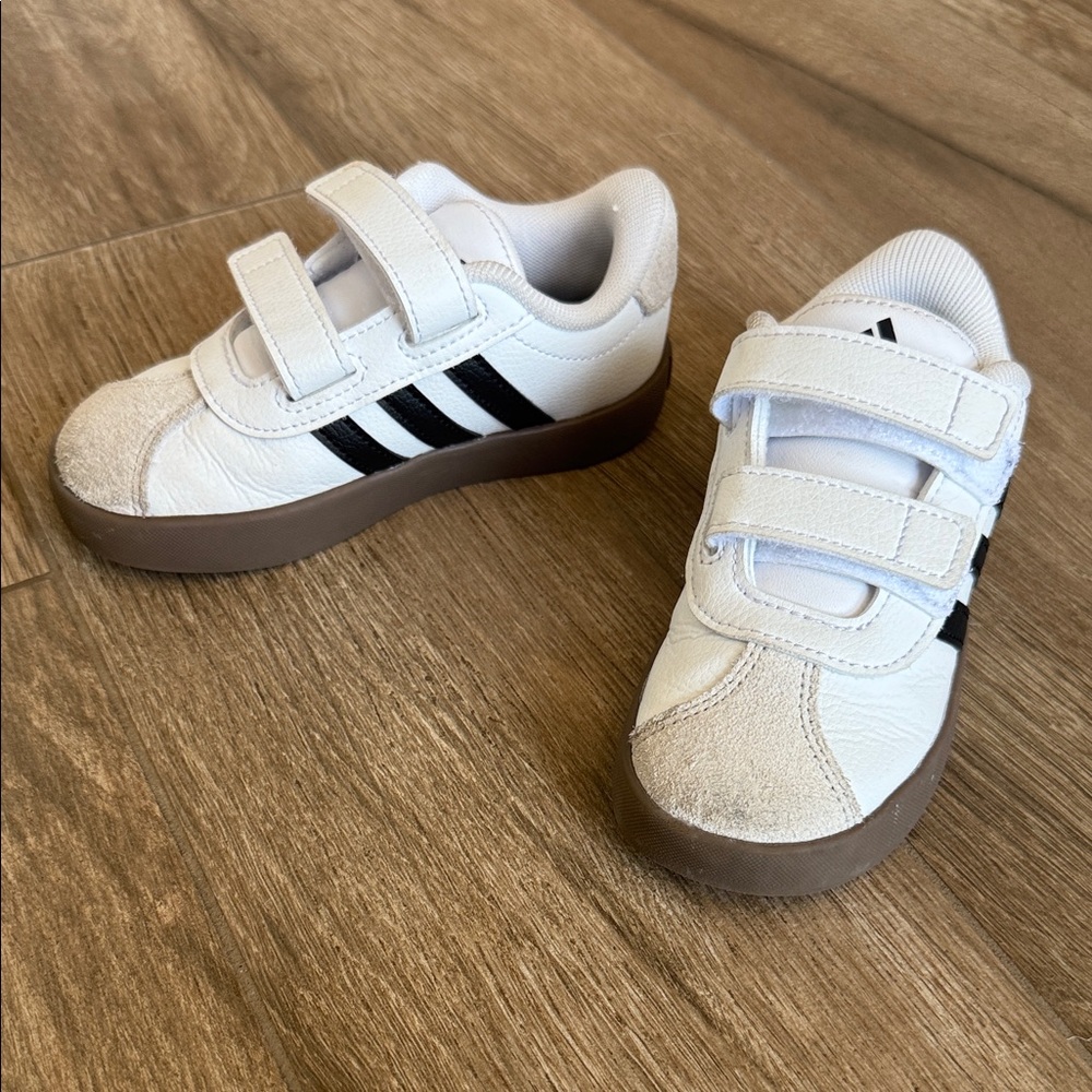Adidas Kids' VL Court 3.0 Athletic Shoes, size 9 toddler, worn 1x
